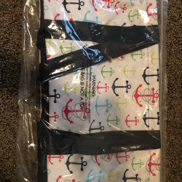 Set of 2 • Thirty One Totes - Picture 1 of 4